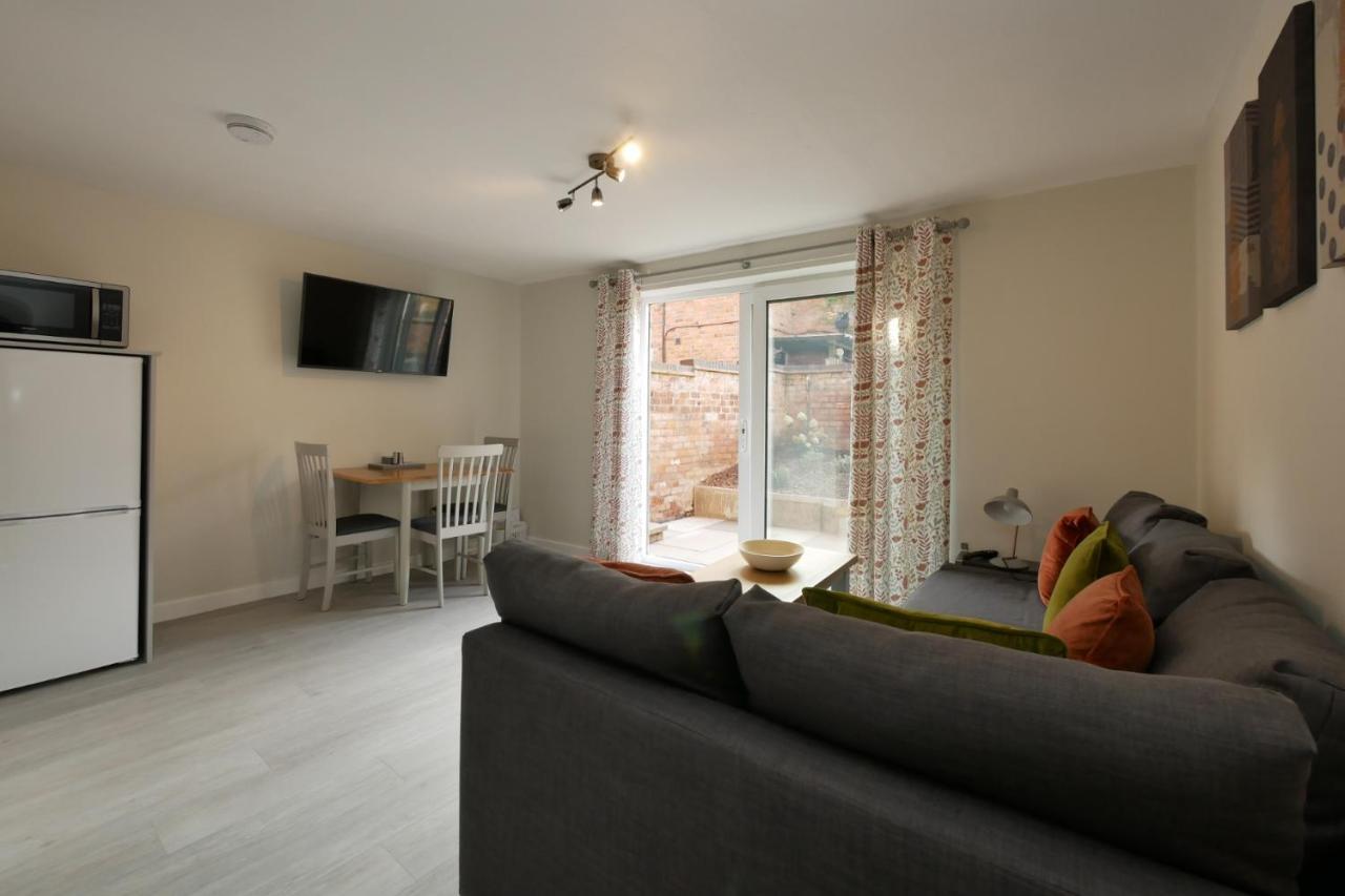 Crewe Short Lets 8 Victoria Court, Crewe公寓 外观 照片