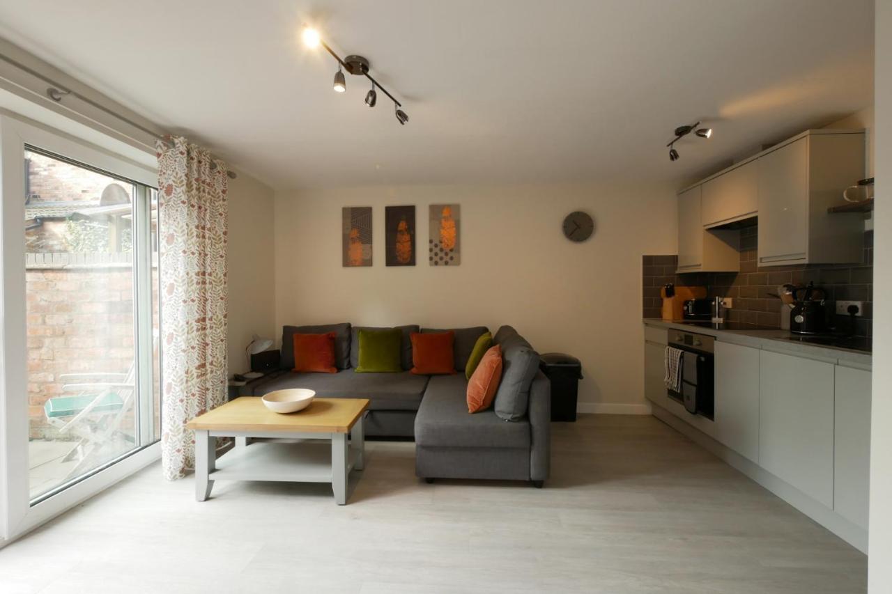 Crewe Short Lets 8 Victoria Court, Crewe公寓 外观 照片
