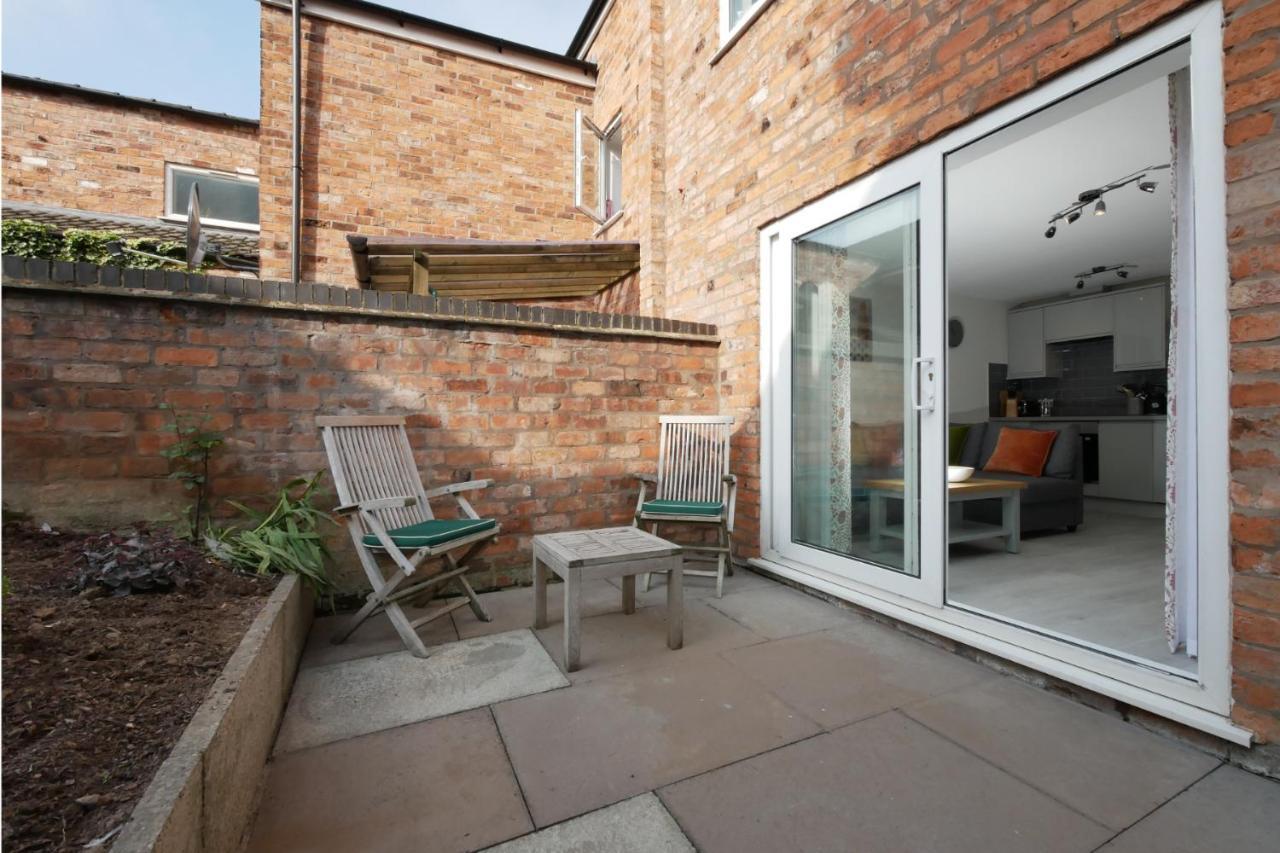 Crewe Short Lets 8 Victoria Court, Crewe公寓 外观 照片